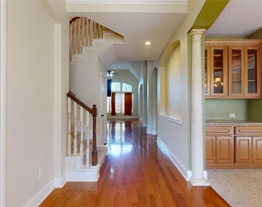 8538 Sunrise Meadow Lane - Photo Thumbnail 4