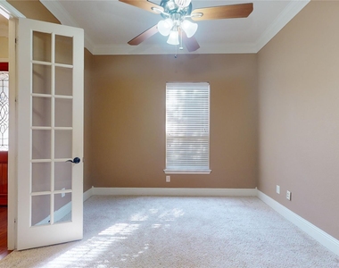 8538 Sunrise Meadow Lane - Photo Thumbnail 8