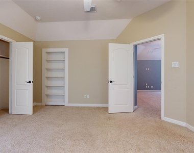 8538 Sunrise Meadow Lane - Photo Thumbnail 38