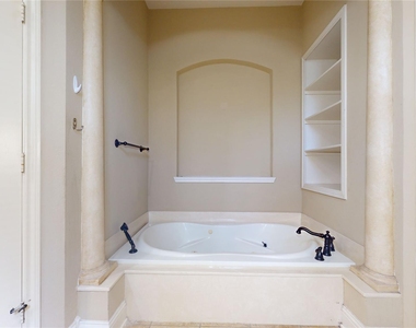 8538 Sunrise Meadow Lane - Photo Thumbnail 21