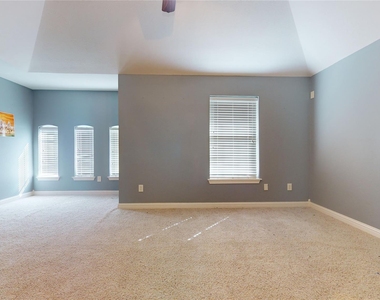 8538 Sunrise Meadow Lane - Photo Thumbnail 34