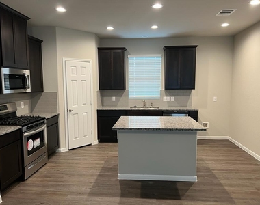 22647 Rosy Heights Trail - Photo Thumbnail 4