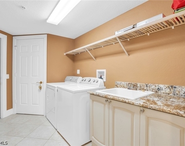 9006 Cascada Way - Photo Thumbnail 23