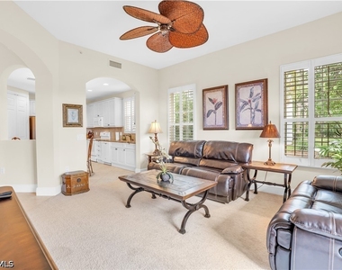 9006 Cascada Way - Photo Thumbnail 12