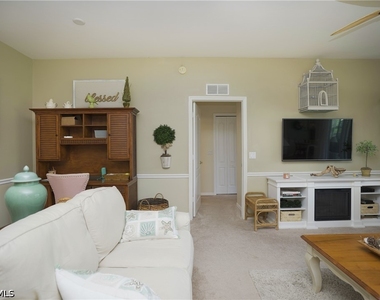 3435 Laurel Greens Lane S - Photo Thumbnail 10