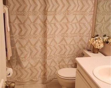221 Fox Glen Drive - Photo Thumbnail 12
