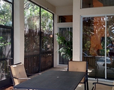 8526 Pepper Tree Way - Photo Thumbnail 12