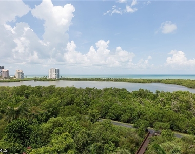 5550 Heron Point Drive - Photo Thumbnail 14