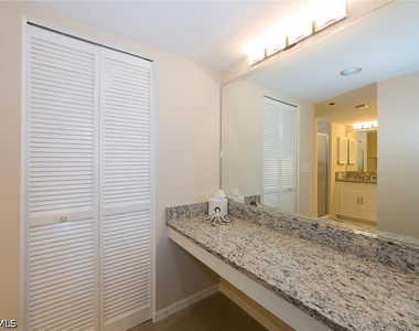 5550 Heron Point Drive - Photo Thumbnail 10
