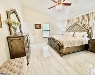 2499 River Reach Drive - Photo Thumbnail 18