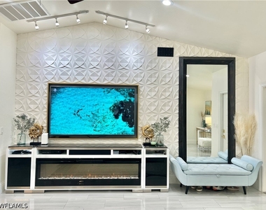 2499 River Reach Drive - Photo Thumbnail 4