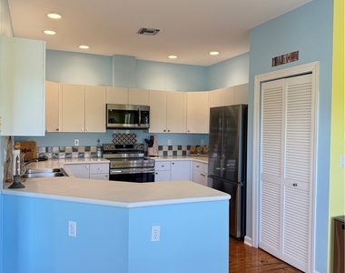 1296 Grand Canal Drive - Photo Thumbnail 6