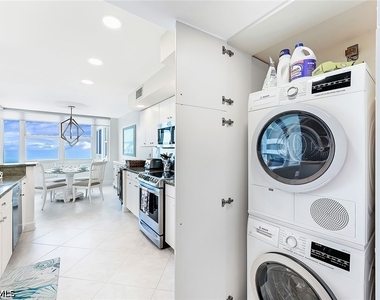 5550 Heron Point Drive - Photo Thumbnail 14
