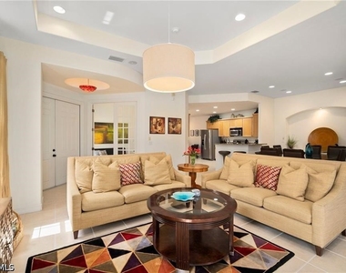 8519 Chase Preserve Drive - Photo Thumbnail 5