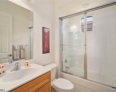8519 Chase Preserve Drive - Photo Thumbnail 17