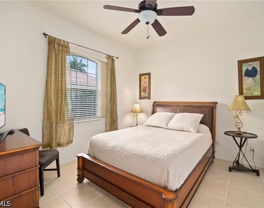 8519 Chase Preserve Drive - Photo Thumbnail 18