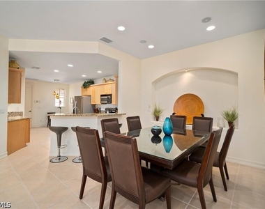 8519 Chase Preserve Drive - Photo Thumbnail 3