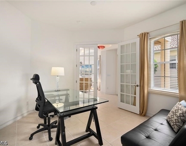 8519 Chase Preserve Drive - Photo Thumbnail 16