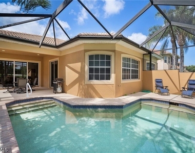 8519 Chase Preserve Drive - Photo Thumbnail 24