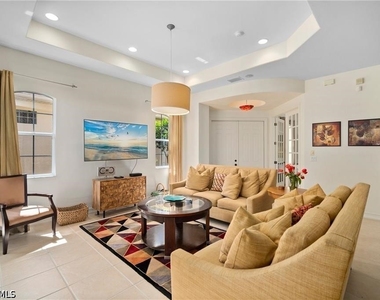 8519 Chase Preserve Drive - Photo Thumbnail 4