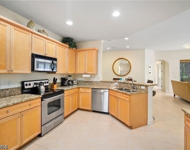 8519 Chase Preserve Drive - Photo Thumbnail 9