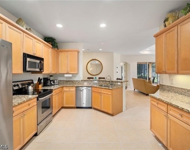 8519 Chase Preserve Drive - Photo Thumbnail 10