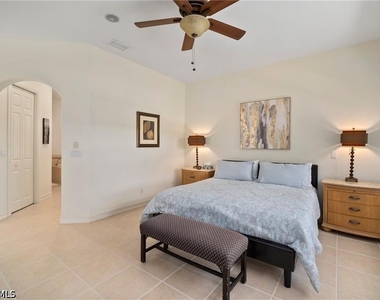 8519 Chase Preserve Drive - Photo Thumbnail 12