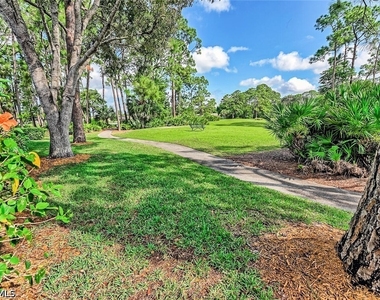 3728 Stone Way - Photo Thumbnail 19