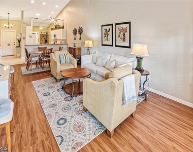 3728 Stone Way - Photo Thumbnail 9