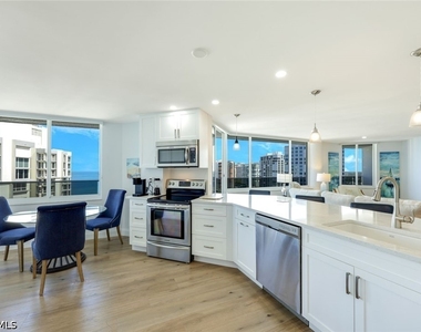 4041 Gulf Shore Boulevard N - Photo Thumbnail 11