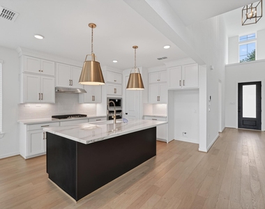 9437 Pacific Crest Ct - Photo Thumbnail 1