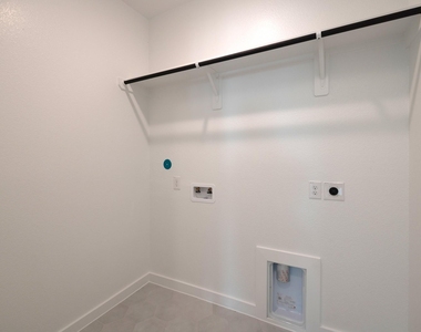 9437 Pacific Crest Ct - Photo Thumbnail 33