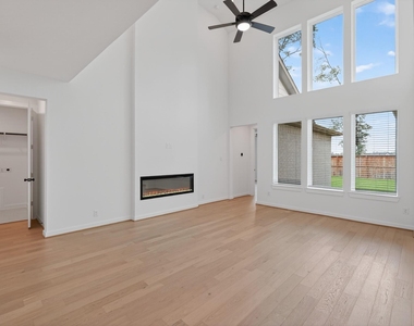 9437 Pacific Crest Ct - Photo Thumbnail 5