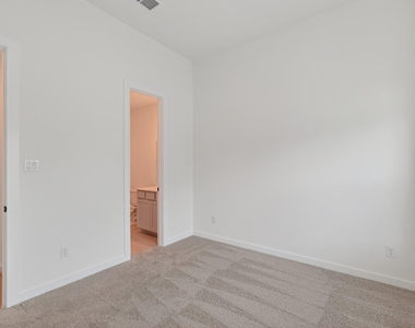 9437 Pacific Crest Ct - Photo Thumbnail 19