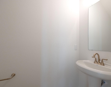 9437 Pacific Crest Ct - Photo Thumbnail 34
