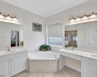 16208 Parque Lane - Photo Thumbnail 13
