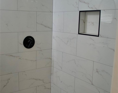 2405 Byron Avenue - Photo Thumbnail 9