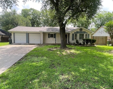 2405 Byron Avenue - Photo Thumbnail 1