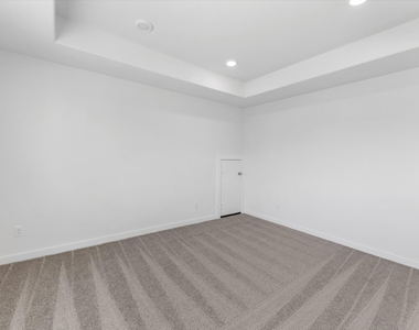 21611 Alberta Forest Circle - Photo Thumbnail 15