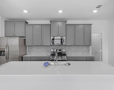 21611 Alberta Forest Circle - Photo Thumbnail 2