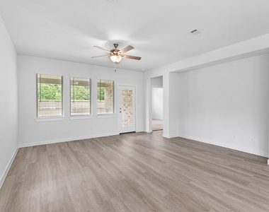 21611 Alberta Forest Circle - Photo Thumbnail 7