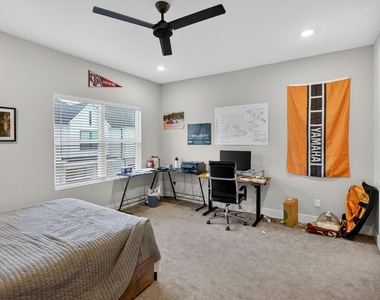 297 Estates Circle - Photo Thumbnail 16