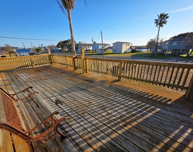 405 Blue Water Boulevard - Photo Thumbnail 5