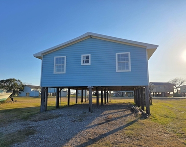 405 Blue Water Boulevard - Photo Thumbnail 31
