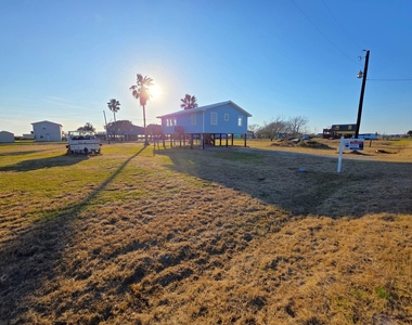 405 Blue Water Boulevard - Photo Thumbnail 33