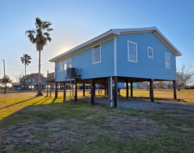 405 Blue Water Boulevard - Photo Thumbnail 2