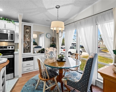 4751 Lafayette Lane W - Photo Thumbnail 8