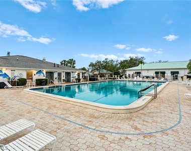 4751 Lafayette Lane W - Photo Thumbnail 20