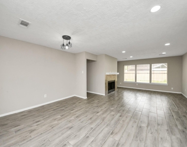 4915 Pecan Grove Drive - Photo Thumbnail 3