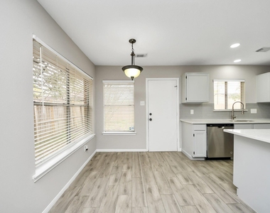 4915 Pecan Grove Drive - Photo Thumbnail 13